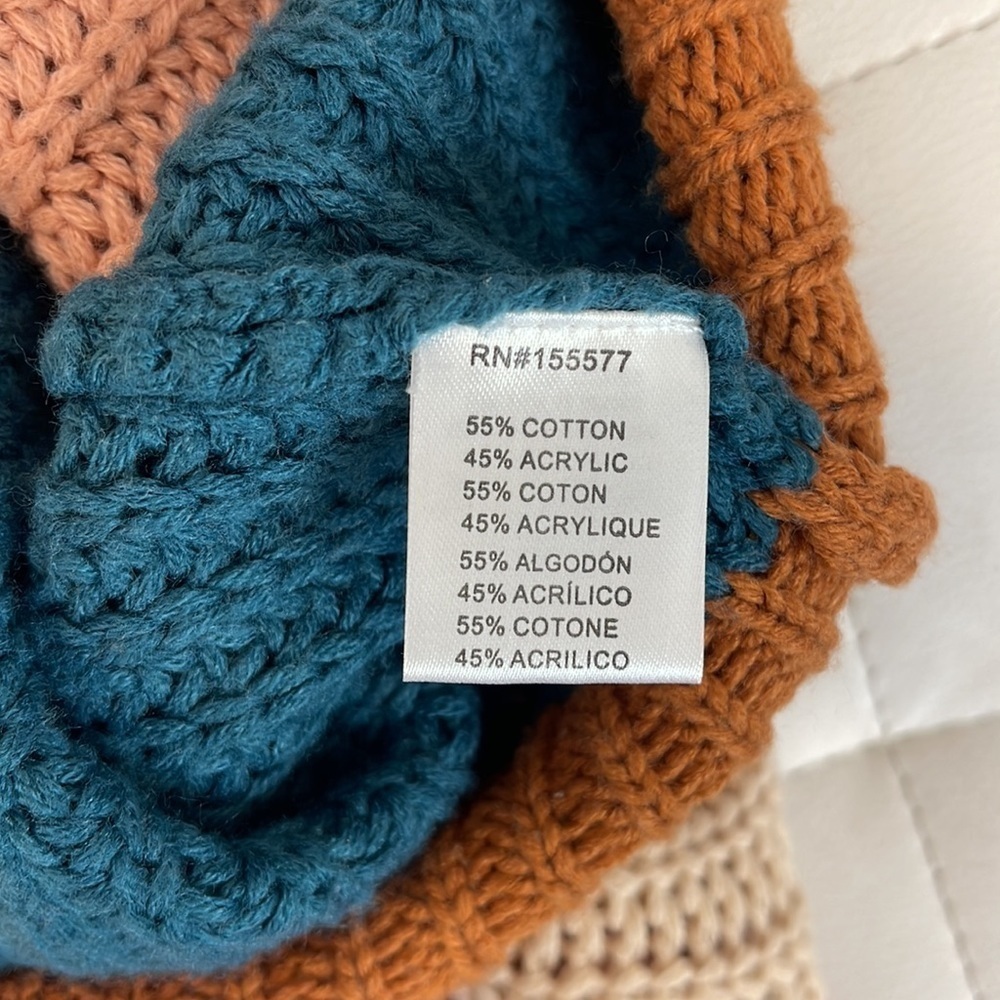 Women Distressed Multi Color Block Sweater - Picture 9 of 10